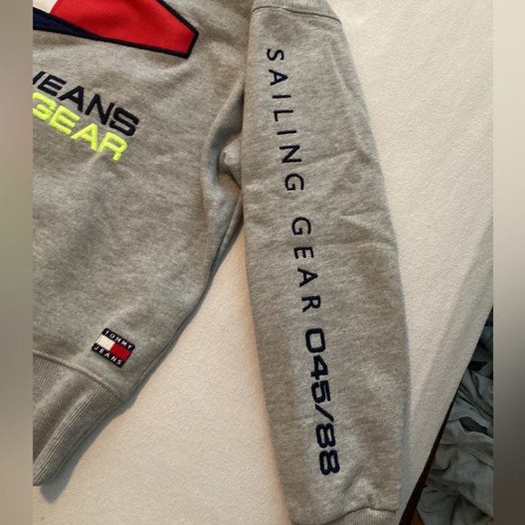Tommy Hilfiger Sweatshirt - Picture 3 of 3
